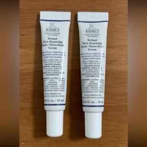 Kiehl’s Retinol Skin-Renewing Daily Micro-Dose Serum duo. Travel size